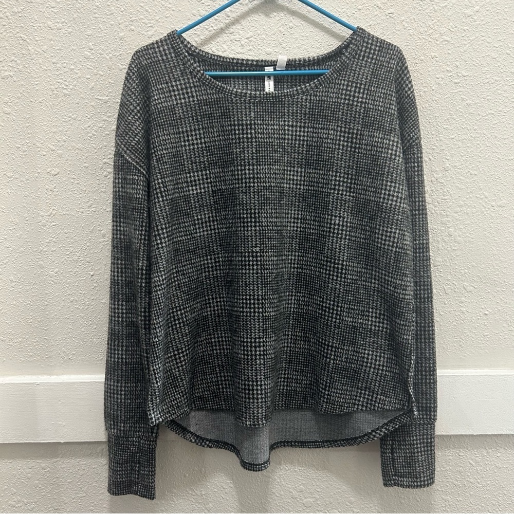 Cable & Gauge Black and White Soft Sweater Pullover Size Medium
